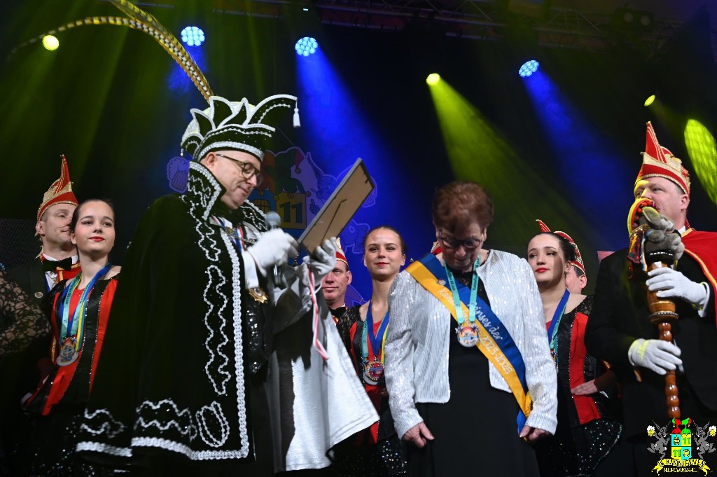 ../Images/Seniorencarnaval 2026 026.jpg